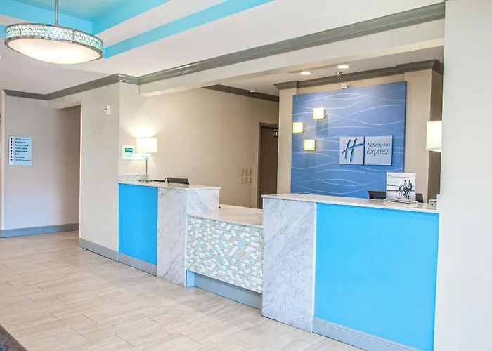 Holiday Inn Express & Suites Brookhaven By Ihg